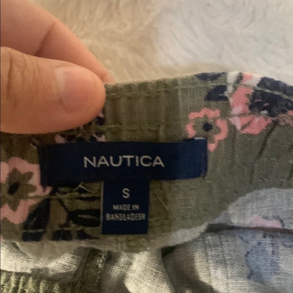 Nautica Green and Pink Cargo Shorts Relaxed Fit - Picture 4 of 7